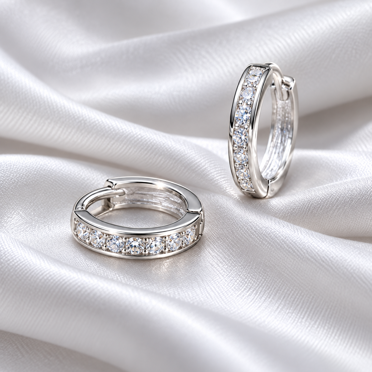 Bông Tai Bạc Nam Khoen Đá Chạy Viền – Diamond Line - Ảnh 3