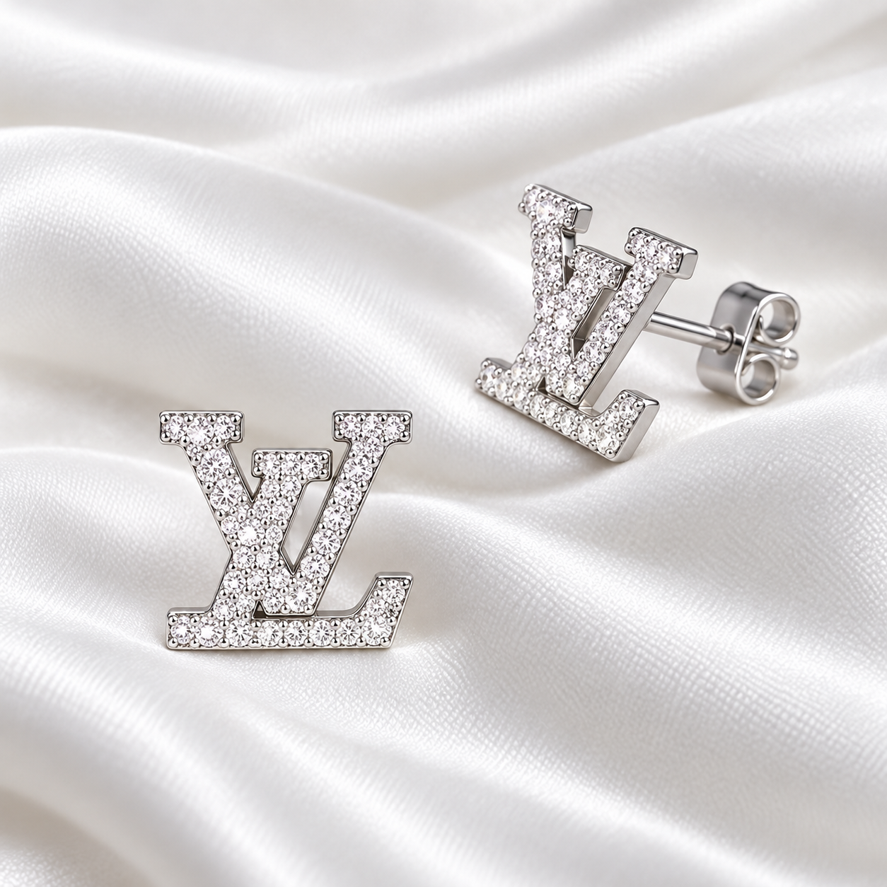 Bông Tai Bạc Nam Chữ LV Đính Đá – Icon Luxe - Ảnh 5
